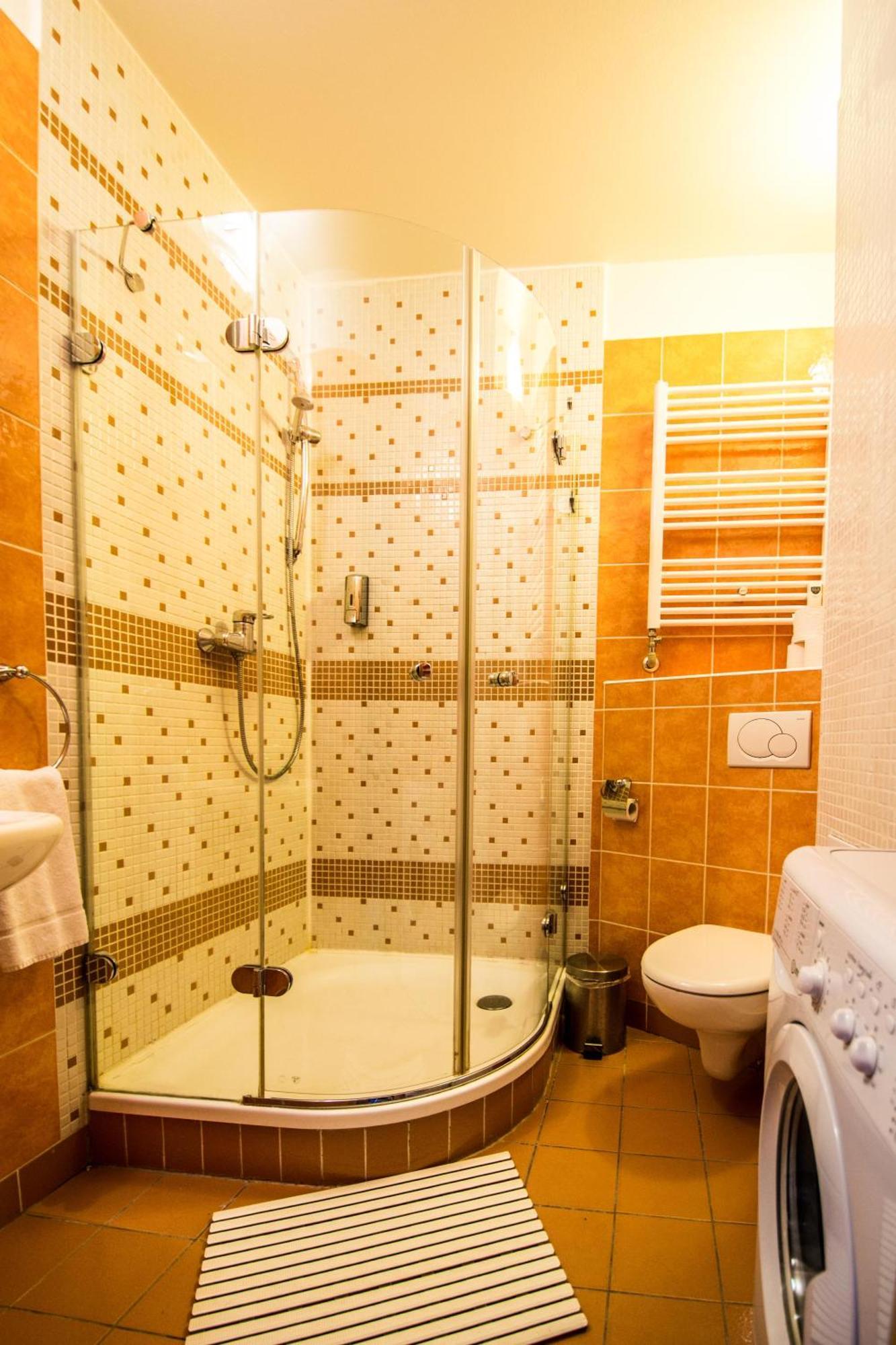 Main Prague Square Apartments Sauna And Fireplace Eksteriør bilde
